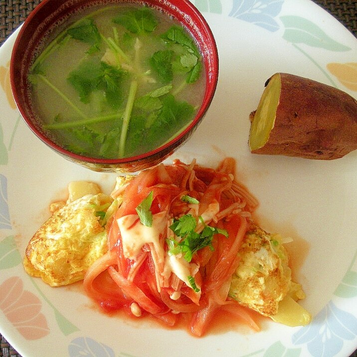 みつ葉と豆腐のみそ汁＆オムレツと焼き芋のワンプレ♪